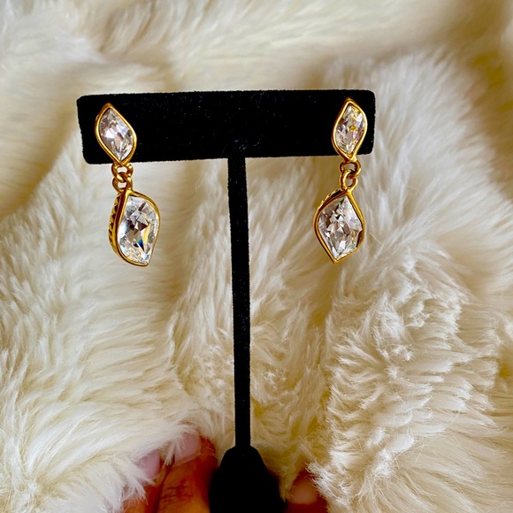 Cubic zirconia gold drop earrings - Picture 1 of 3